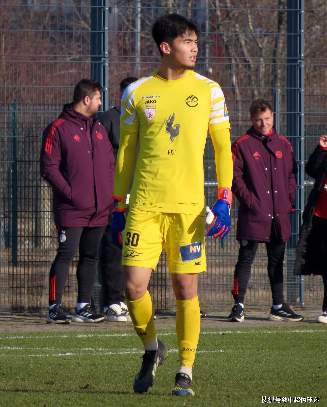 政困难和竞 政困难和竞